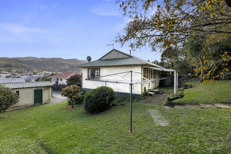 2/40 Trelawney Road Wainuiomata_9