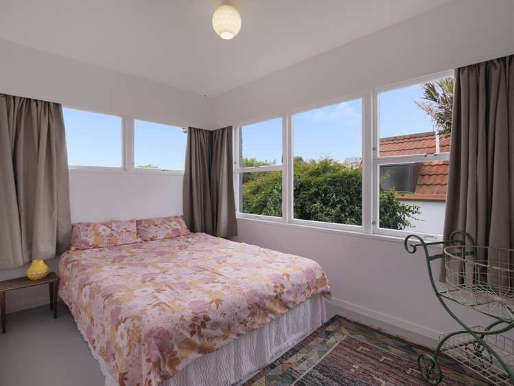 3 Sunny Bay Road Matua_11