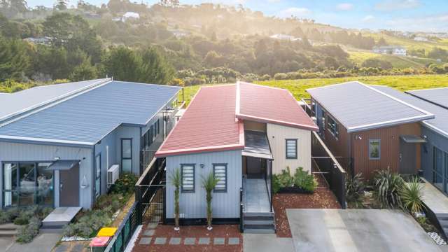 Modern Comfort in a Peaceful Setting