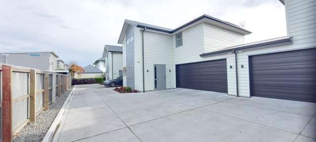 Spacious Modern Townhouse in Edgeware 3bed/3bath