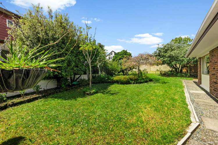 2/6 Matuhi Rise Henderson_17