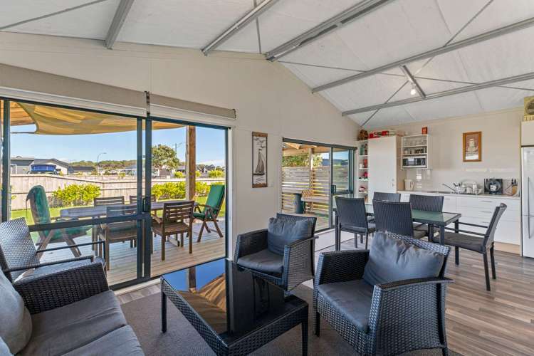 184 Ngaio Drive Matarangi_12