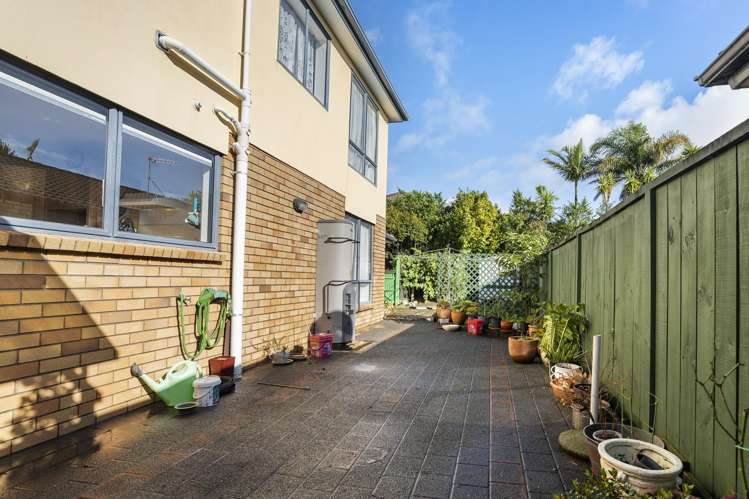 1 Highfields Terrace Henderson_15