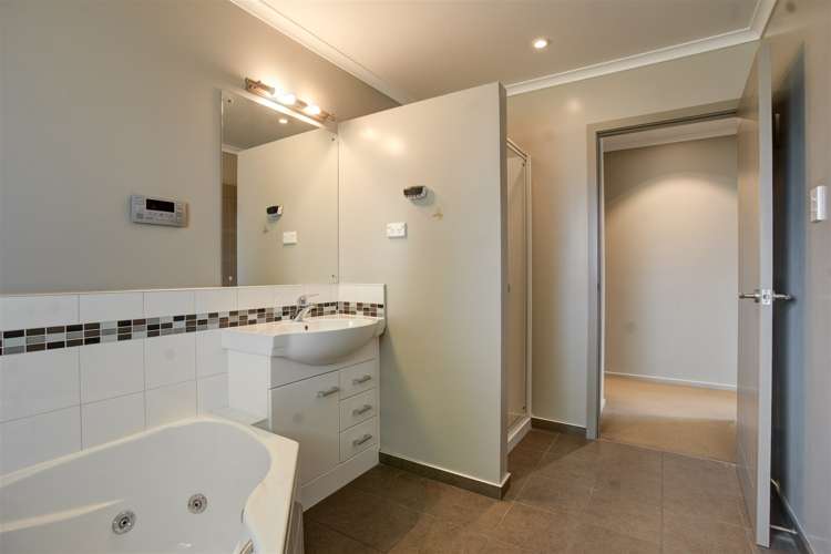 21 Burns Street Milton_20