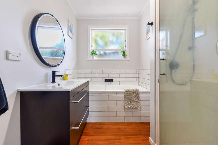 17 Sherwood Drive Pukete_12