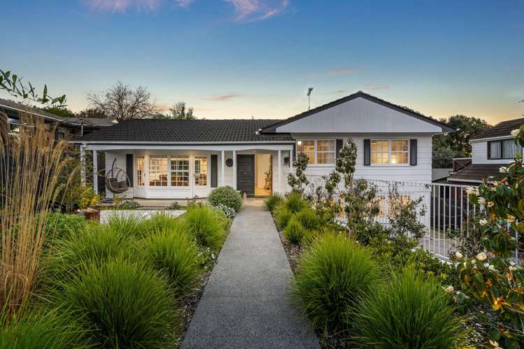 16 Pickwick Parade Mellons Bay_49