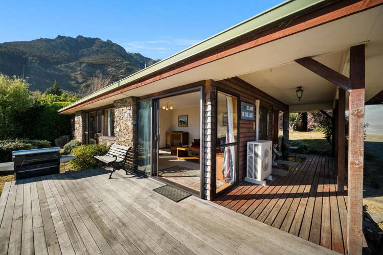 4 Hodgkinson Street, John Creek Lake Hawea_24
