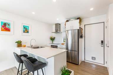 3/60 Hepburn Road_2