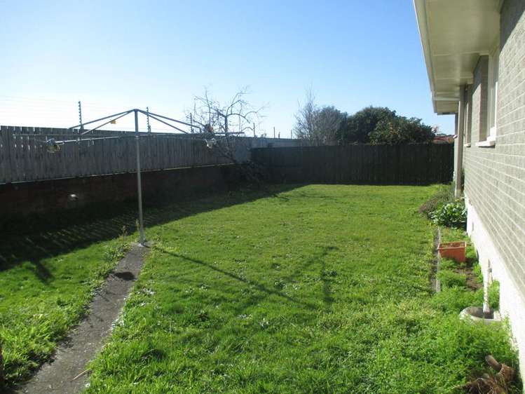 13 Scott Avenue Hamilton East_16