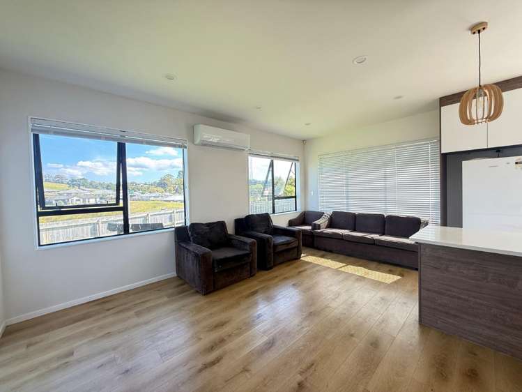 51 Jamish Drive 11044_1