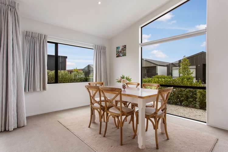 11 Parachute Crescent Papakura_24