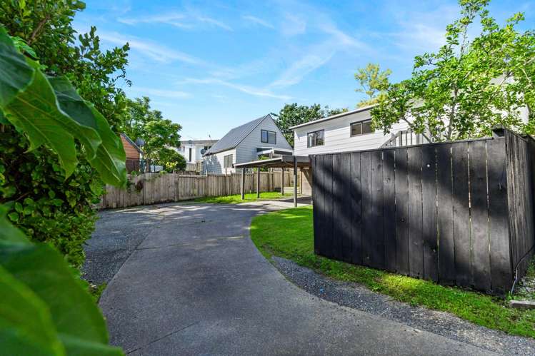 3/6 Makora Road Massey_17