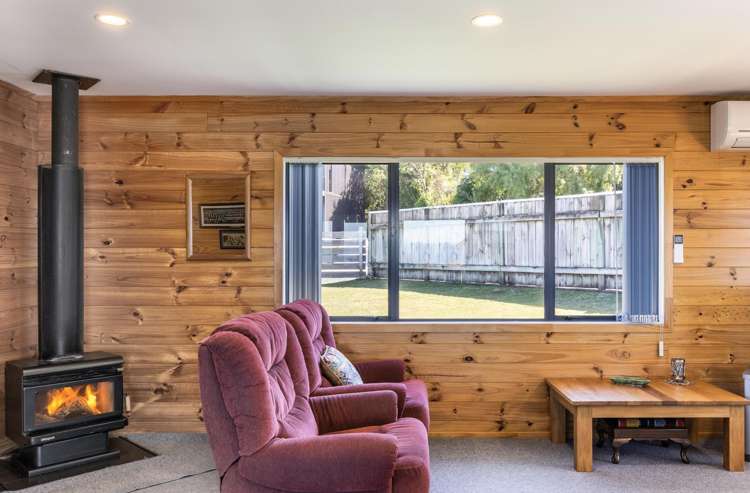 2 Ngati Parekaawa Drive Kuratau_15