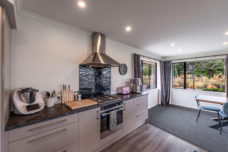 33 Marama Avenue South Otatara_4