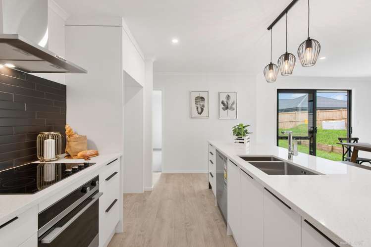 11 Paul Way Pokeno_2