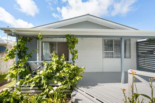 Vacant, Freehold & Priced to Sell!