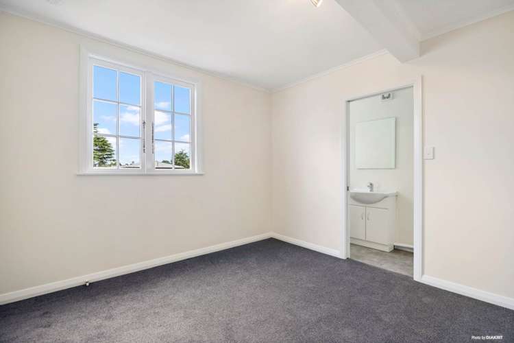 1085 Great North Road Point Chevalier_18