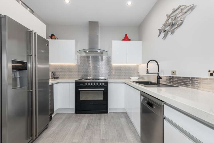 154 Endeavour Drive Whitby_4