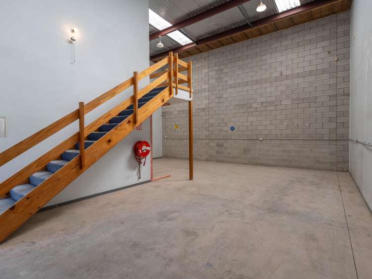 2 / 4 Kellow Place Wiri_1