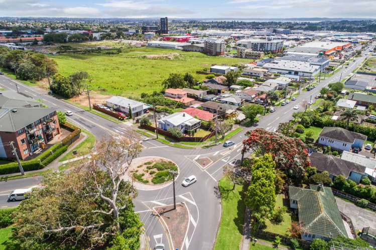 29 Astley Avenue New Lynn_15