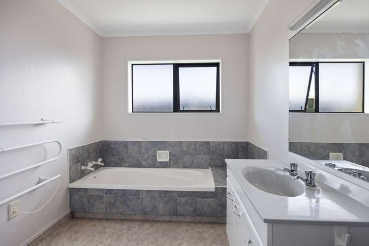 80 Argyle Street Hawera_20