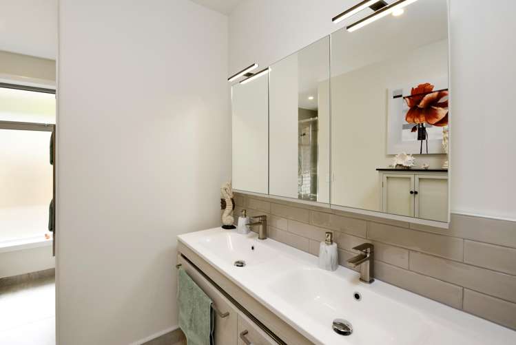 71 Sunningdale Drive Stoke_23