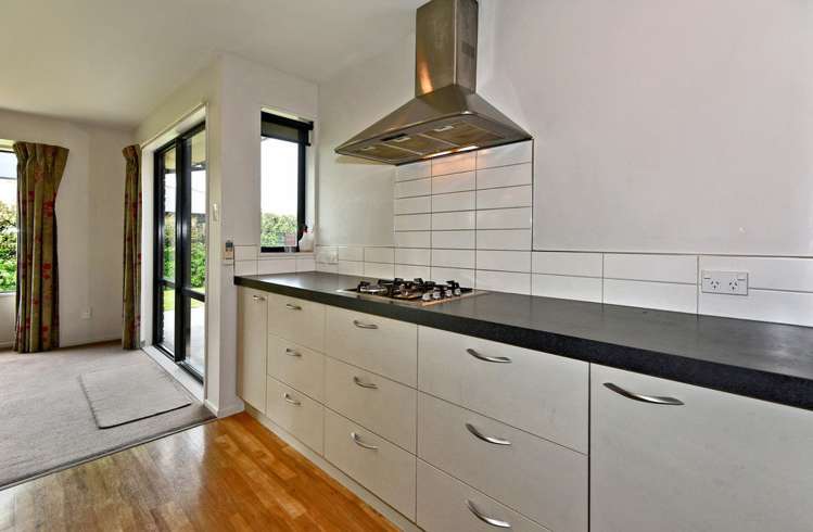 14 Kingsbridge Drive Burwood_2