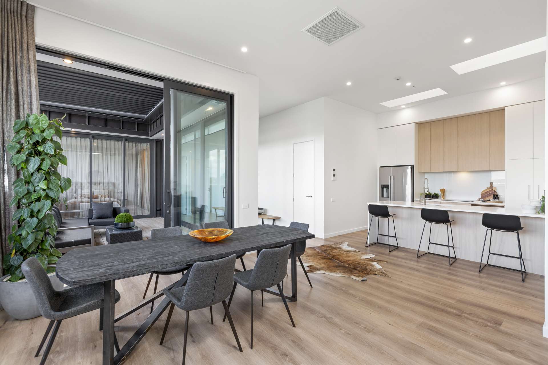 7/14 Tamariki Avenue Orewa_0