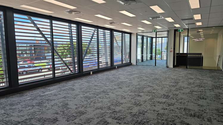 7-23 Cain Road Penrose_3