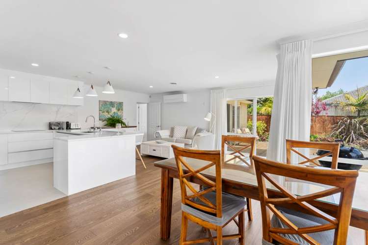 21 Newbliss Crescent East Tamaki Heights_15