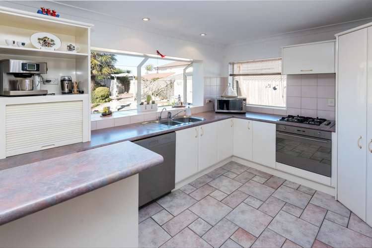 44 Stewart Gibson Place Manurewa_5