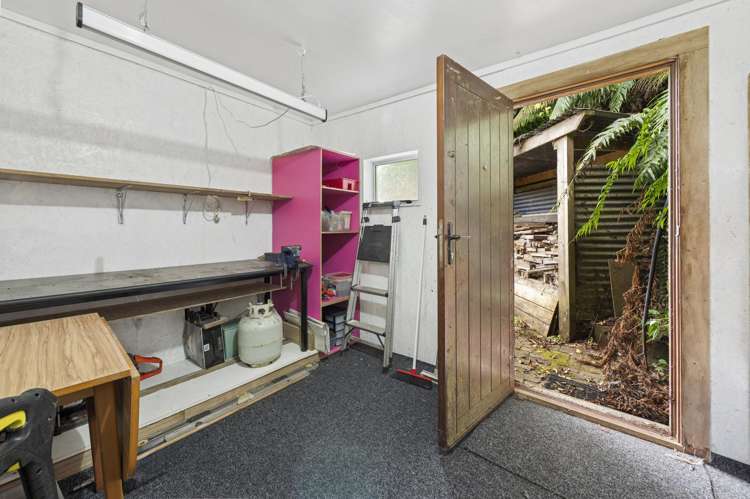 11 Chingford Road Lake Rotoma_19