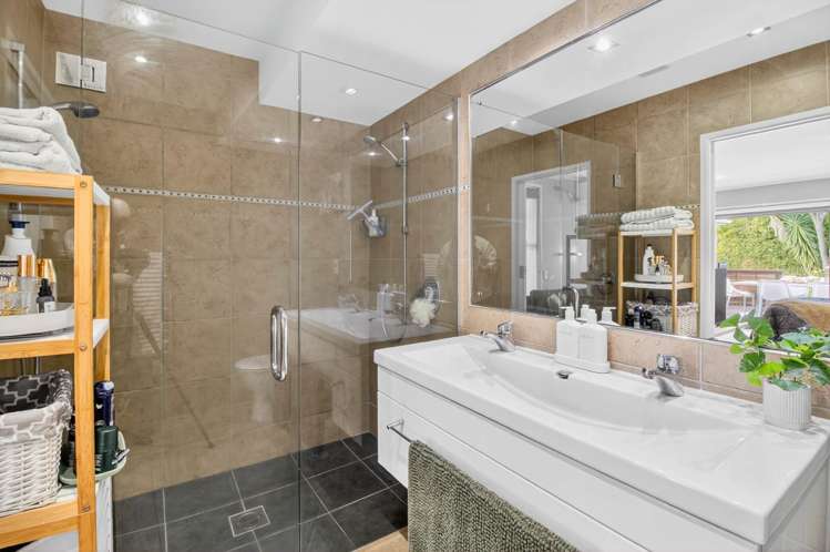 7 Tyrian Close Half Moon Bay_26