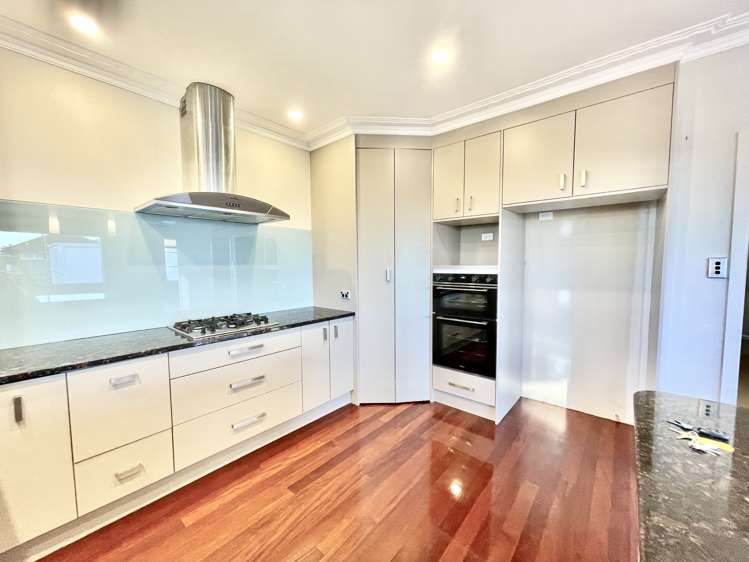 1/213 Te Atatu Road Te Atatu South_5