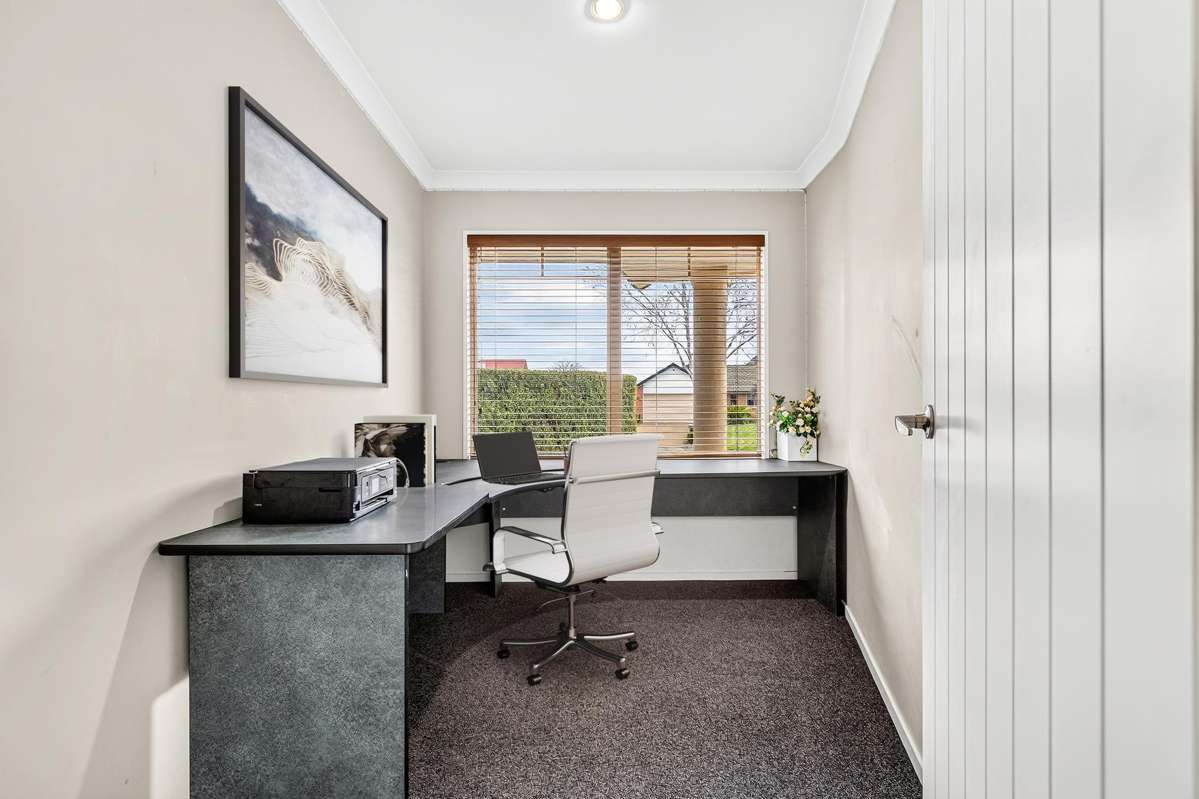 55 St James Drive_5