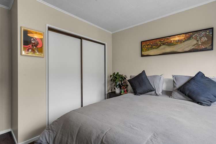 69 Murphy Street Toi Toi_8