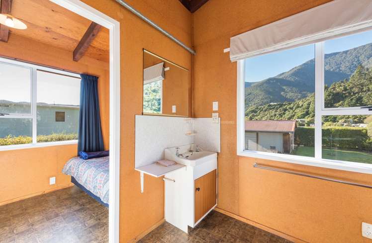 16 Renata Road Okiwi Bay_7