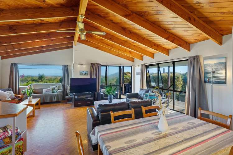 9 Moana Street Otaki Beach_6