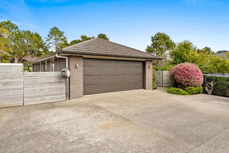 17 Ruth Craig Place Stanmore Bay_19