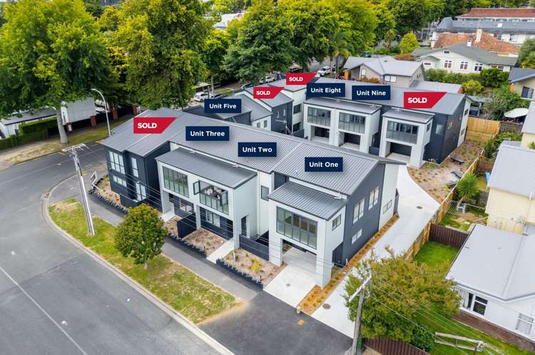 2/2 Wellington Street_2