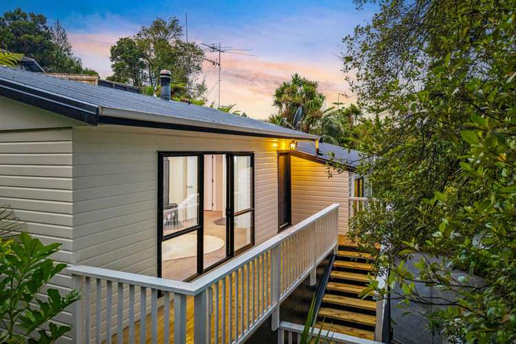 197 Woodlands Park Road Titirangi_5