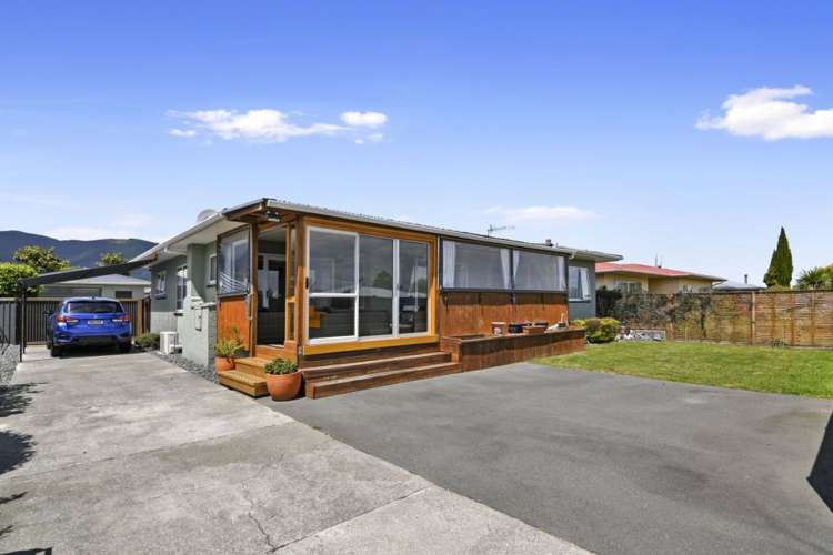 17 Tennyson Crescent Stoke_8