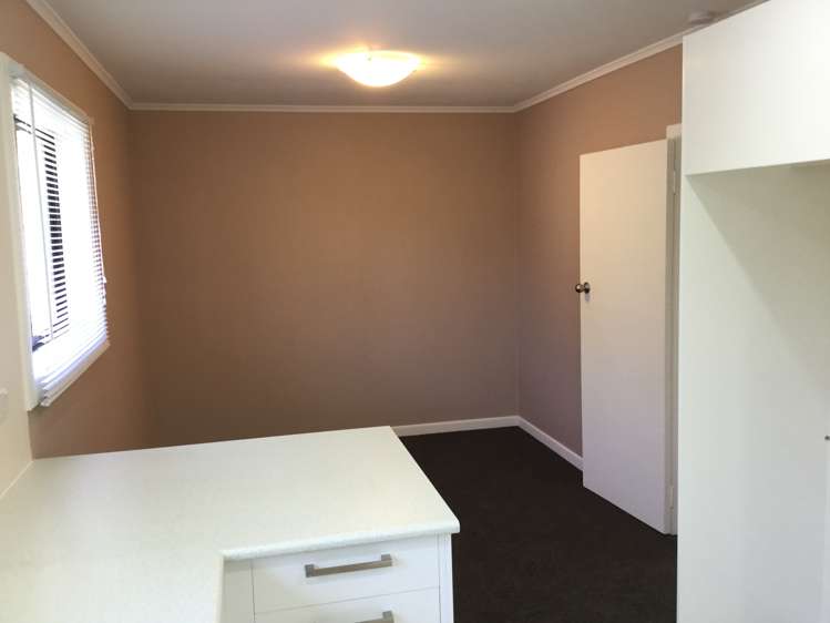 10a Riverview Road New Lynn_6