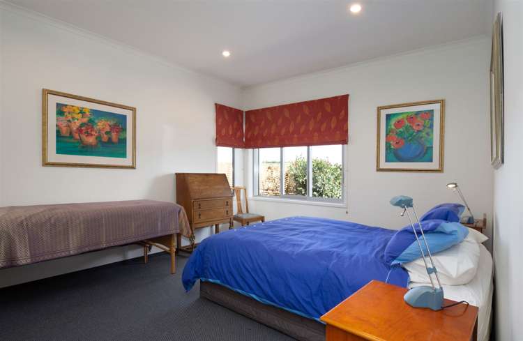 19 Lake View Place Fairhall_18