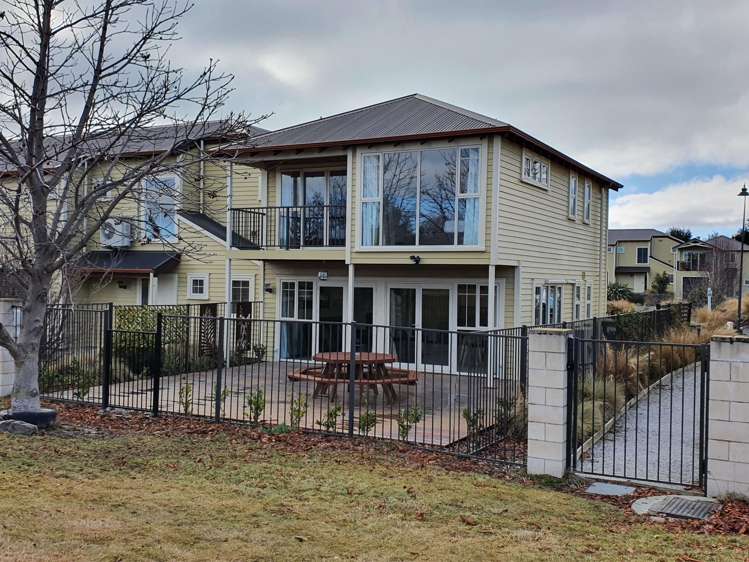 19/1 Beauchamp Place Lake Tekapo_3