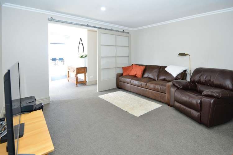 39 Elliston Crescent Stanmore Bay_12