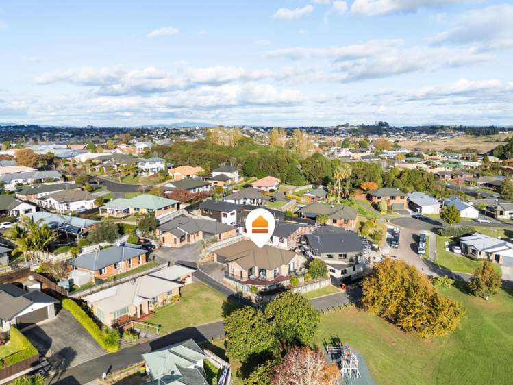 22 Pointon Glade Grandview Heights_20