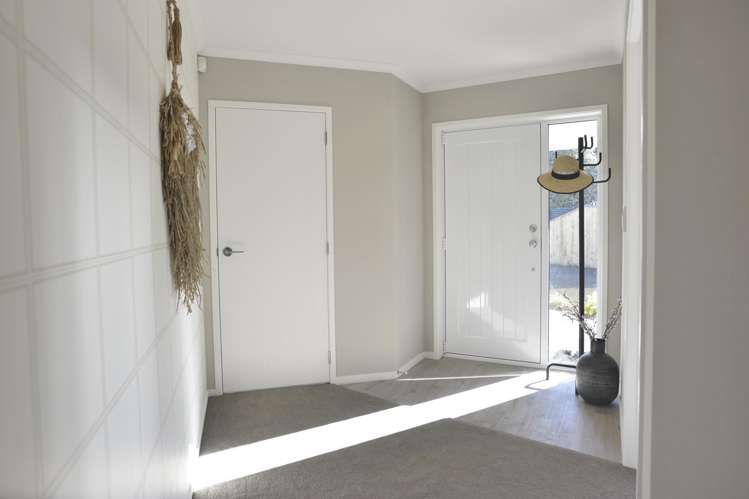 409 High Street South Carterton_17