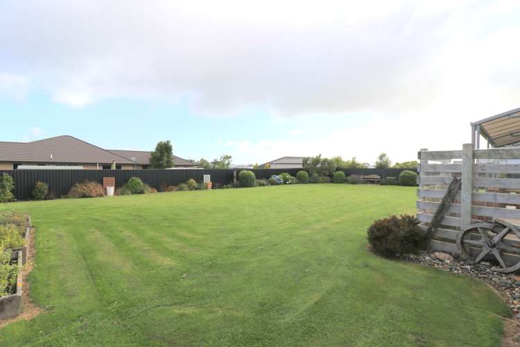 21 Sunrise Drive Seaward Bush_44