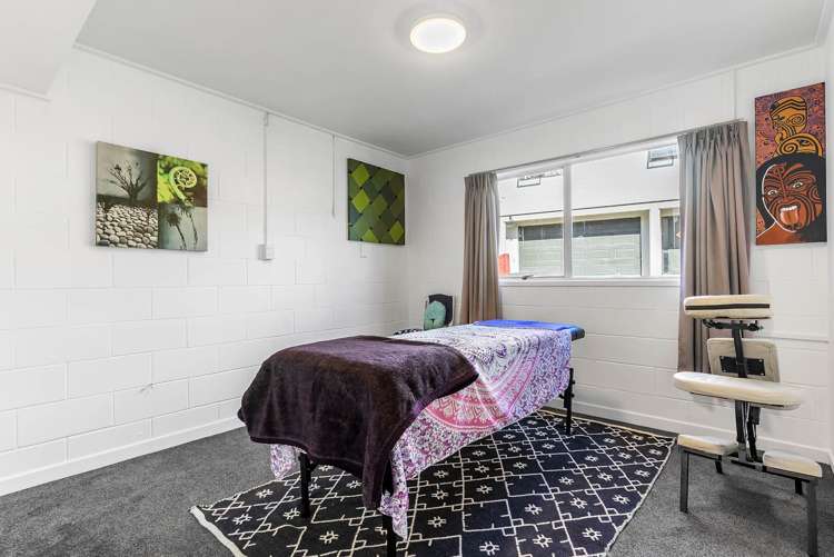 53 Sheridan Drive New Lynn_22